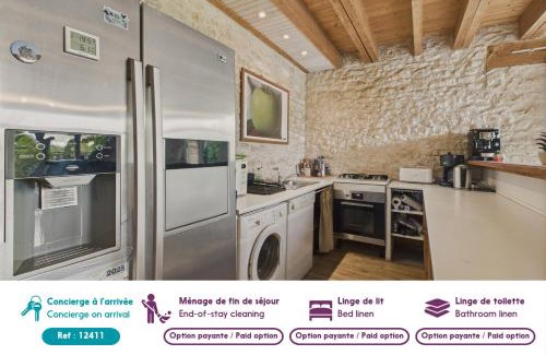 Saint-Vincent-sur-Jard House | Maison authentique en pierre pour 7 avec jardin