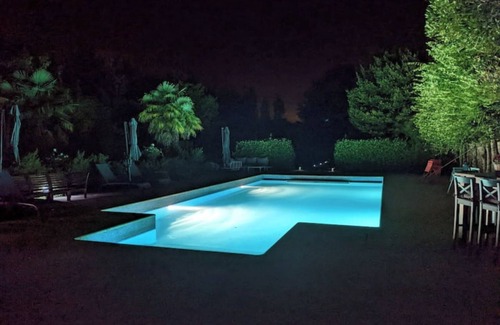 La Chapelle la Reine House | Maison Avec Grand Jardin, Piscine et Jacuzzi