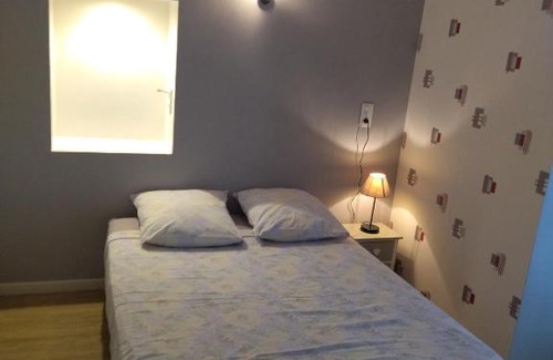 Lons-le-Saunier House | maison avec espace vert clos calme terrasses 100m²