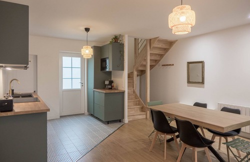 Chateaudun-Bannier House | 🏡maison Avec Extérieur à 10 min à Pied de la Gare-3 Chb-👨👩👦6 Pers-3 sdb