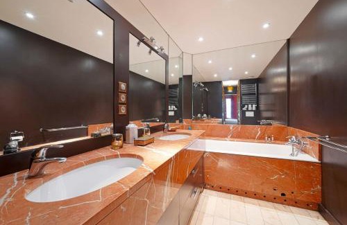 Prince–Marmottan Apartment | Maison avec terrasse Porte Saint Cloud