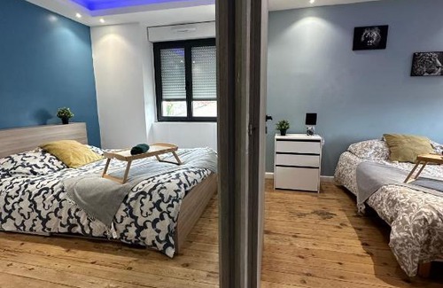 Maisdon-sur-Sevre Apartment | Maison avec jacuzzi