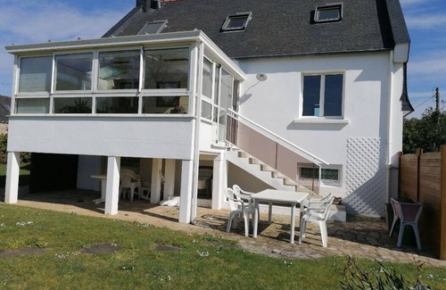 Saint-Yvi House | Maison Avec Jardin au Calme