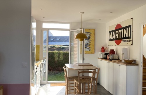Bernay House | Maison Avec Jardin/Parking en Centre-ville, la Plage en Train!