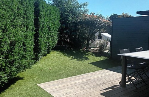 Brem Sur Mer House | Maison avec piscine commune à 800m de la plage