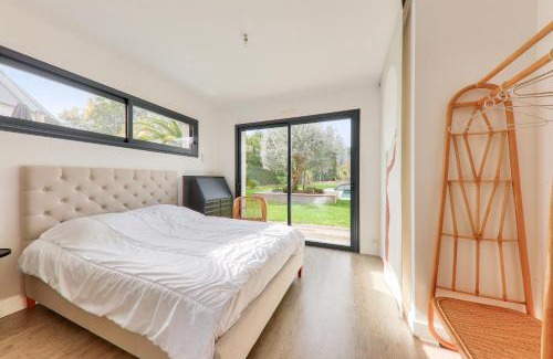 Saint-Armel House | Maison avec piscine pour dix personnes