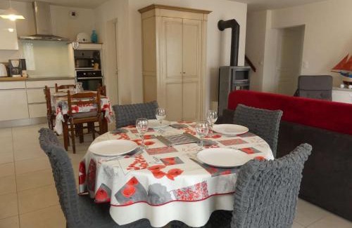 La Gueriniere House | Maison avec terrasse, 400 m plage et centre, 2 chambres, parking privé, ménage inclus - FR-1-224B-542