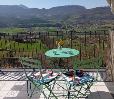 Mirabel-et-Blacons House | Maison avec toit terrasse dans le vieux Mirabel
