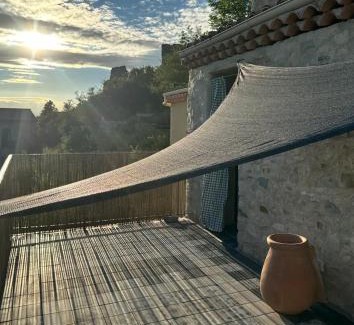 Mirabel-et-Blacons House | Maison avec toit terrasse dans le vieux Mirabel