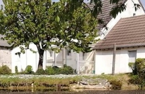 Azay-le-Ferron House | Maison Avec Véranda, Terrain Ombragé et Mare aux Grenouilles Idéal en Brenne