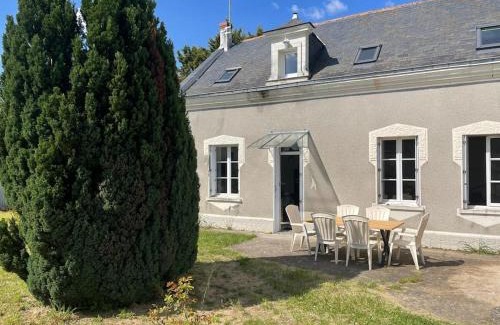 Saint-Clement-des-Levees House | Maison bord de Loire
