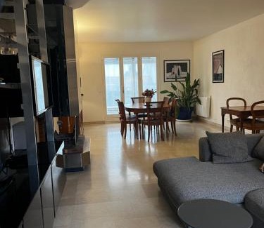 Vitry-sur-Seine House | Maison Berlioz