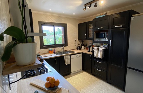 Argenteuil House | Maison Bezons : Confort et Jardin