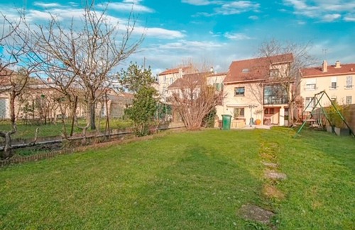 Argenteuil House | Maison Bezons : Confort et Jardin