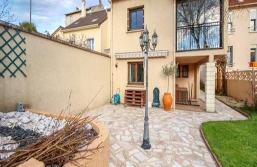 Argenteuil Villa | Maison Bezons: Confort & Jardin