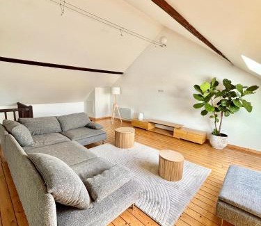 Le Mesnil-sur-Oger House | Maison Blanc de blanc - Guest Room in a Family Home
