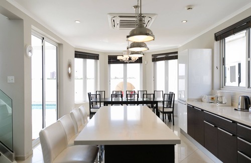 Koyari Villa | MAISON BLANCHE ARUBA (Last minute deals in the description)