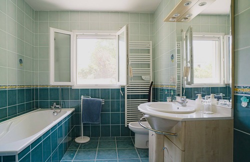 Bedous House | Maison Bleue Confortable 5-7 Pers au Coeur de Bedous, en Vallée D'aspe ?