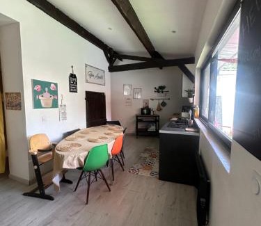 Saint-Vincent Apartment | Maison bohème centre ville avec parking