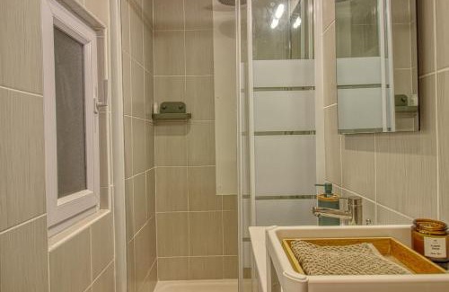 Enghien-les-Bains Apartment | Maison Boueno II - Guest house 15' from Paris Center