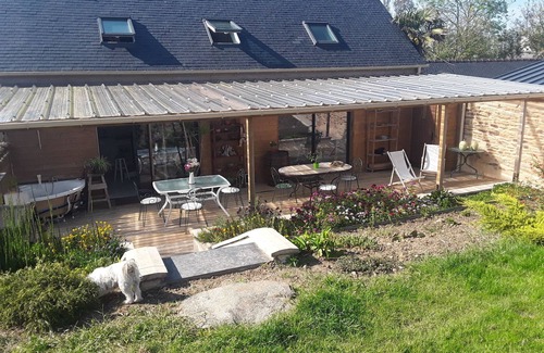 Ploneour-Lanvern House | Maison Bretonne Avec Grand Jardin Proche des Plages et Surf. Animaux Acceptés