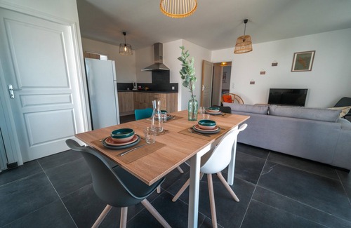 Saint-Pierre-d'Oleron House | Maison Calme Avec Jardin Clos