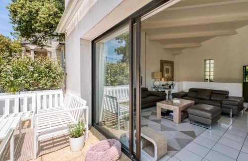 Saint-Palais-sur-Mer Villa | Maison calme aperçu mer avec piscine privée à 28