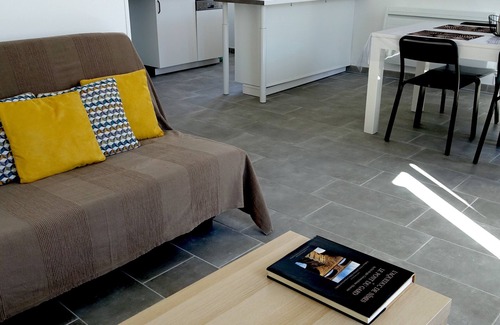 Nimes City Centre Apartment | Maison Carrée/coeur Historique de Nîmes - Superbe Appt 55m²