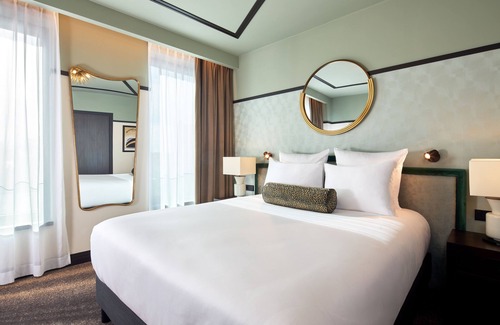 17th Arrondissement Hotel | Maison Cassandre