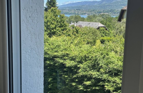 Le Bourget-du-Lac House | Maison Centre Bourget du lac à 3 Minutes de la Plage en Voiture