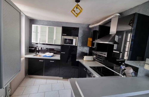 Saint-Michel-sur-Orge Villa | Maison Chaleureuse et Cosy non Loin de Paris