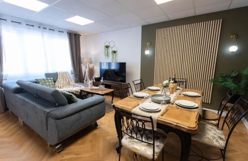 Illkirch-Graffenstaden Villa | Maison Chaleureuse avec parking gratuit sur place