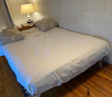 Ille-sur-Tet Apartment | Maison chaleureuse à Ille-sur-Têt, jardin paisible, clim & cheminée