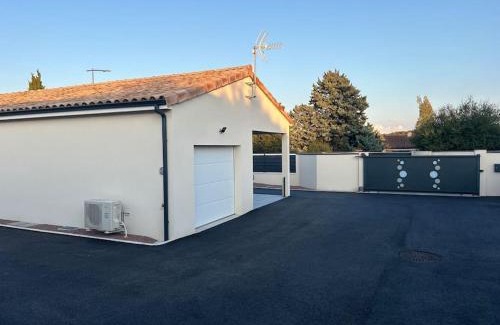 Jaunay-Clan House | Maison Chaleureuse à 10 min du Futuroscope