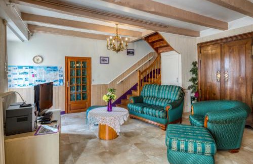 Pordic House | Maison chaleureuse à Pordic avec jardin et cheminée