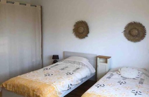 Carbes Apartment | Maison chaleureuse dans village calme