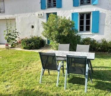 Antezant-la-Chapelle House | Maison charmante à Antezant-la-Chapelle avec jardin