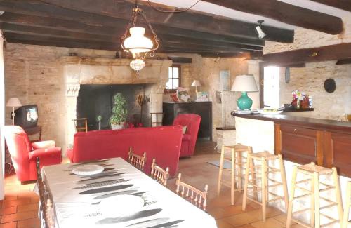 Lavercantiere House | Maison charmante à Lavercantière avec piscine partagée