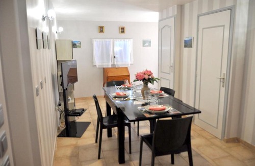 Gargas House | Maison charmante à Gargas avec piscine privée.