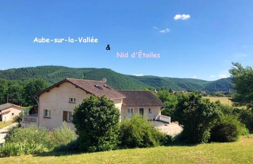 Saint-Gery House | Maison charmante avec vue sur la montagne à Saint-Géry + Piscine