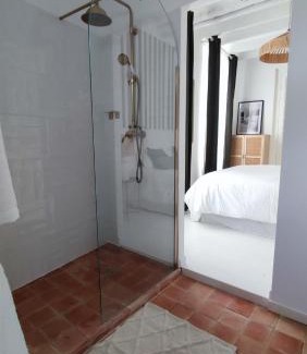 Fronsac House | Maison Charmeilles - Le studio Canon de Fronsac