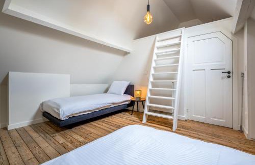 Sint-Kruis House | Maison Chartreuse