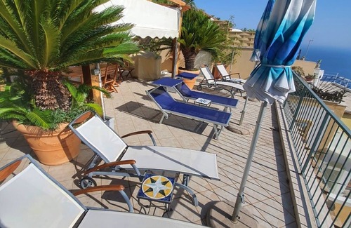 Positano City Centre Apartment | Maison Ciccio - il Monticello with private Sauna