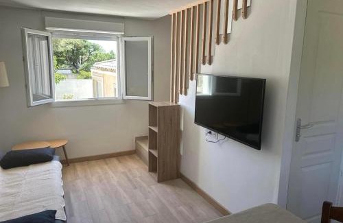 Puget-sur-Argens Apartment | Maison climatisée - piscine & parking inclus