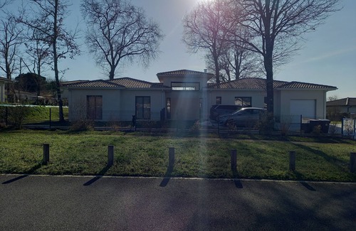 La Brede House | Maison Climatisée Avec Piscine Sud Bordeaux 45 min Plages