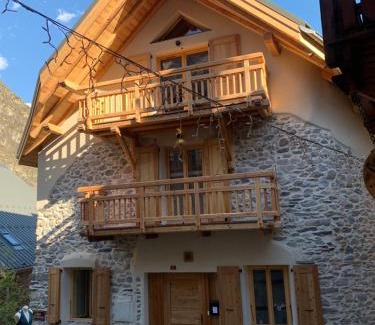 Venosc House | Maison Cluaran