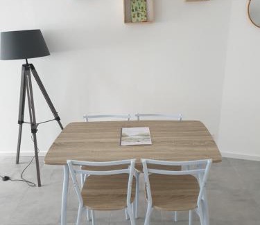 Le Cateau-Cambresis Apartment | Maison complete, jusqu a 6 personnes