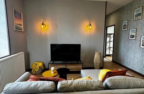 Saint-Pierre-du-Mont House | Maison confortable à Saint-Pierre-du-Mont avec jardin