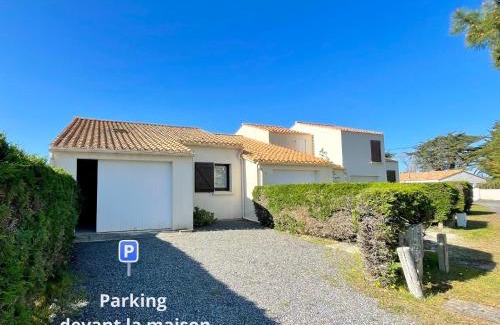 Bretignolles-sur-Mer House | Maison Confortable à 300m de la Plage des Dunes avec Jardin et Parking Privé - FR-1-231-188