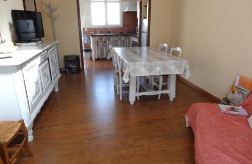 LʼAiguillon-sur-Mer House | Maison confortable, proche plages et centre, 4 pers, terrasse, wifi, centre L'Aiguillon-sur-Mer - FR-1-476-11
